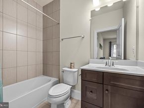 11865 Boscobel Court, Herndon VA 20170