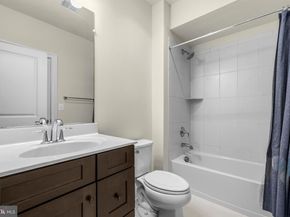 11865 Boscobel Court, Herndon VA 20170
