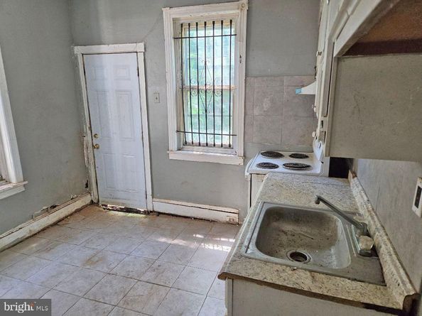 2036 S Cecil Street, Philadelphia PA 19143