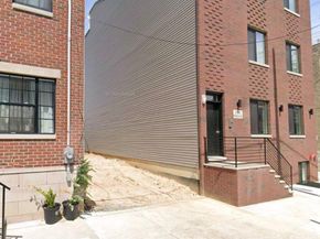 2515 Manton, Philadelphia PA 19146