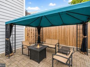 933 S 3rd Street, Philadelphia PA 19147