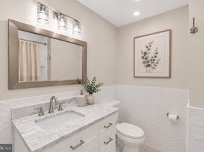 933 S 3rd Street, Philadelphia PA 19147