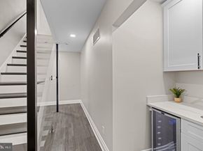 933 S 3rd Street, Philadelphia PA 19147