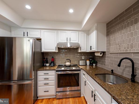 204 Camsten Court, Chesterbrook PA 19087