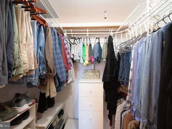 204 Camsten Court, Chesterbrook PA 19087