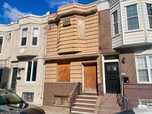 1311 Wolf Street, Philadelphia PA 19148