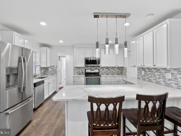 1857 Hunter Mill Road, Vienna VA 22182