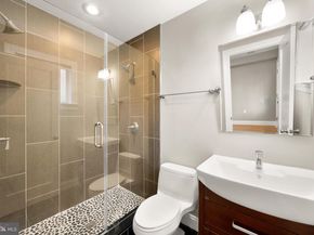 1135 6TH Street NW 1, Washington DC 20001