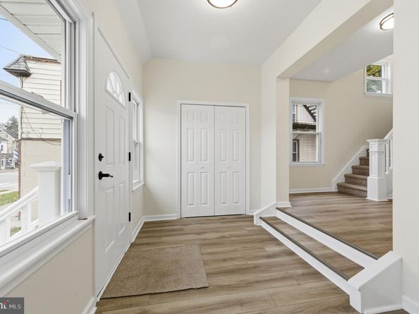 4 N Chester Pike, Glenolden PA 19036