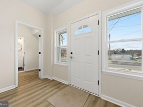 4 N Chester Pike, Glenolden PA 19036