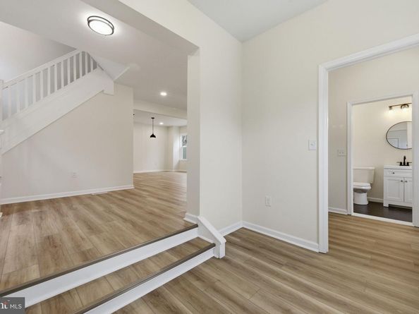 4 N Chester Pike, Glenolden PA 19036