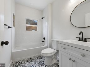 4 N Chester Pike, Glenolden PA 19036