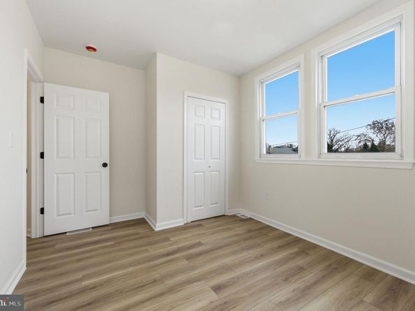 4 N Chester Pike, Glenolden PA 19036