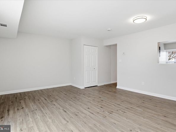 47 Essex Square, Sterling VA 20164