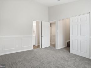 47 Essex Square, Sterling VA 20164