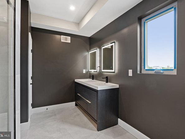 2720 Wharton Street, Philadelphia PA 19146