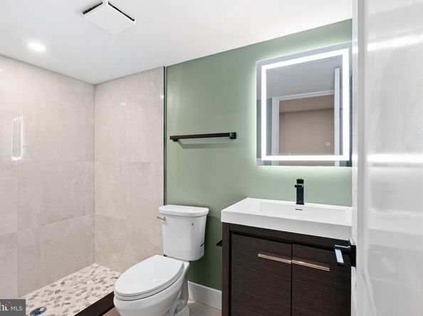 2720 Wharton Street, Philadelphia PA 19146