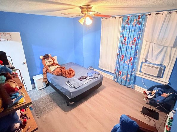 228 W Ontario Street, Philadelphia PA 19140