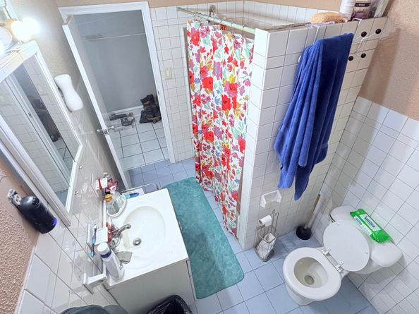 228 W Ontario Street, Philadelphia PA 19140