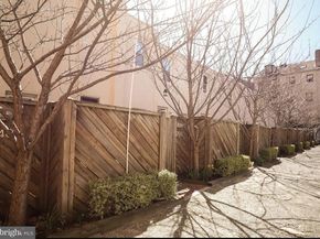 256 S Alder Street, Philadelphia PA 19107