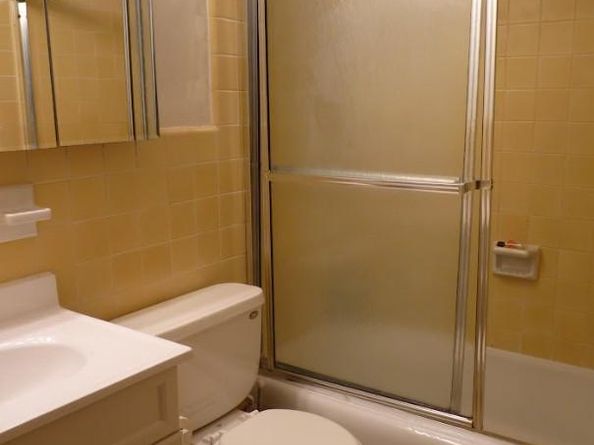 256 S Alder Street, Philadelphia PA 19107