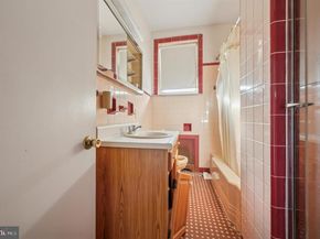 4089 Ford Road, Philadelphia PA 19131