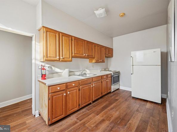 4089 Ford Road, Philadelphia PA 19131