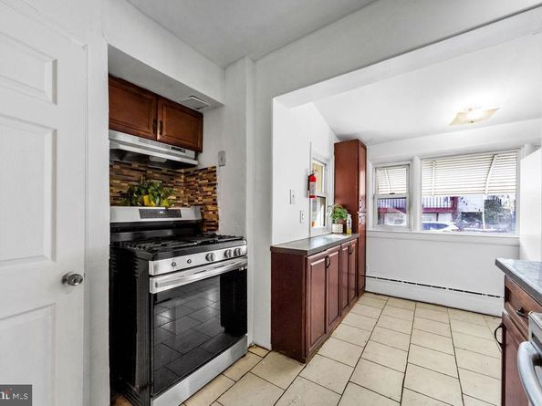 212 Heather Road, Upper Darby PA 19082