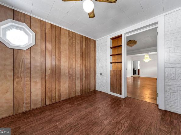 212 Heather Road, Upper Darby PA 19082