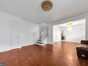 212 Heather Road, Upper Darby PA 19082