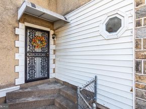 212 Heather Road, Upper Darby PA 19082