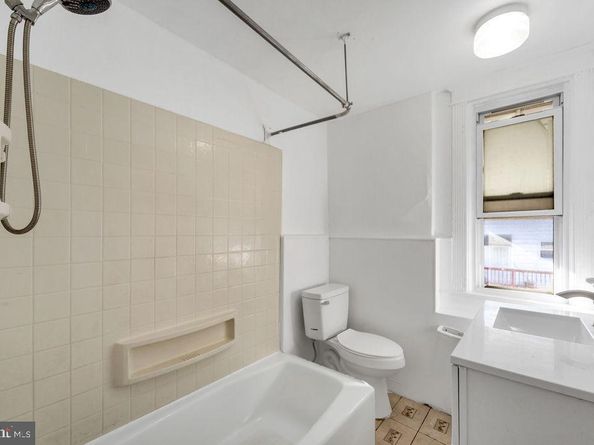 212 Heather Road, Upper Darby PA 19082