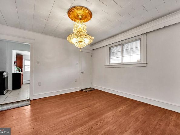 212 Heather Road, Upper Darby PA 19082