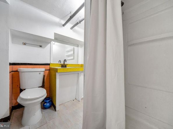 212 Heather Road, Upper Darby PA 19082