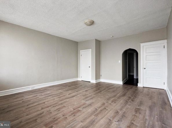 6034 N Broad Street, Philadelphia PA 19141