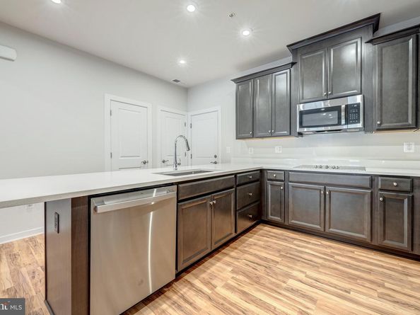 13504 Innovation Station Loop 2A, Herndon VA 20171