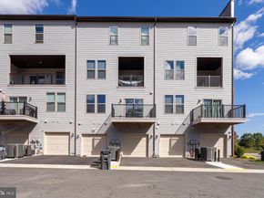 13504 Innovation Station Loop 2A, Herndon VA 20171