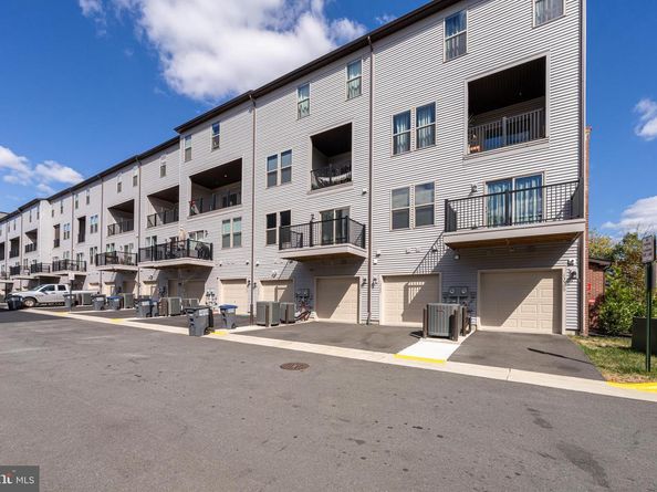 13504 Innovation Station Loop 2A, Herndon VA 20171