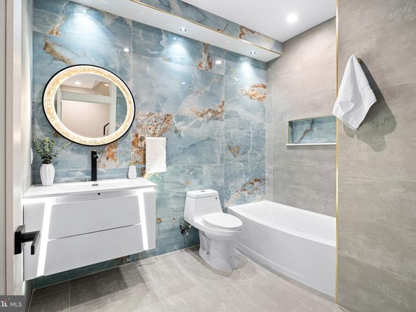 1318 S Dorrance Street, Philadelphia PA 19146