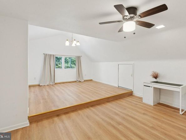 614 Wises Mill Road, Philadelphia PA 19128