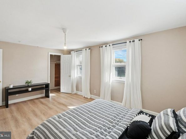 614 Wises Mill Road, Philadelphia PA 19128