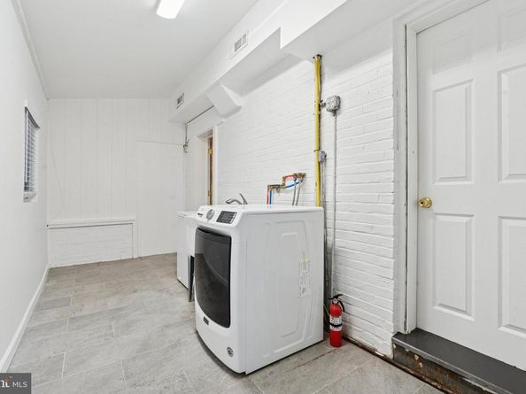 614 Wises Mill Road, Philadelphia PA 19128