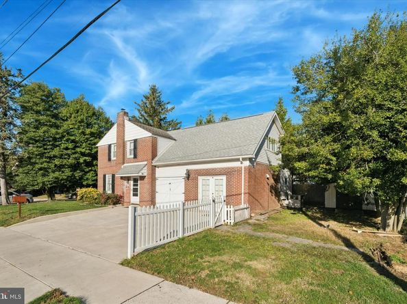 614 Wises Mill Road, Philadelphia PA 19128