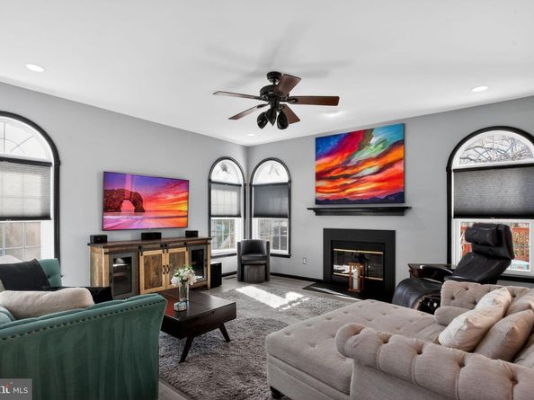 201 Victoria Court, Ambler PA 19002