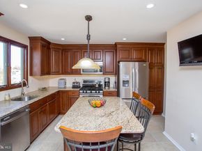 442 Acorn Drive, Warminster PA 18974