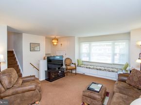 442 Acorn Drive, Warminster PA 18974