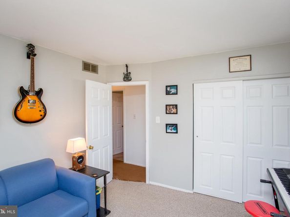 442 Acorn Drive, Warminster PA 18974