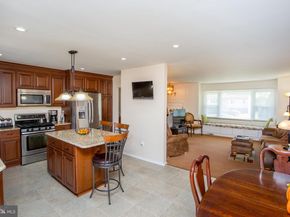 442 Acorn Drive, Warminster PA 18974