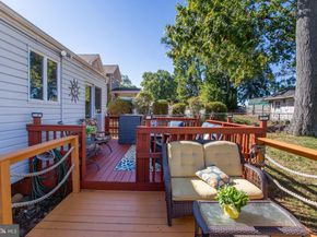 442 Acorn Drive, Warminster PA 18974