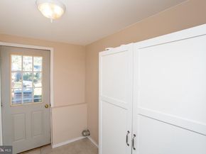 442 Acorn Drive, Warminster PA 18974